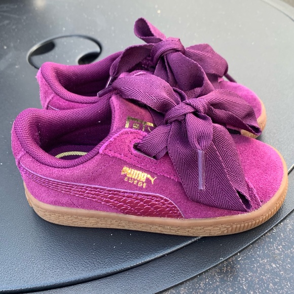 Puma Other - Little girls Puma Suede Heart sneaker